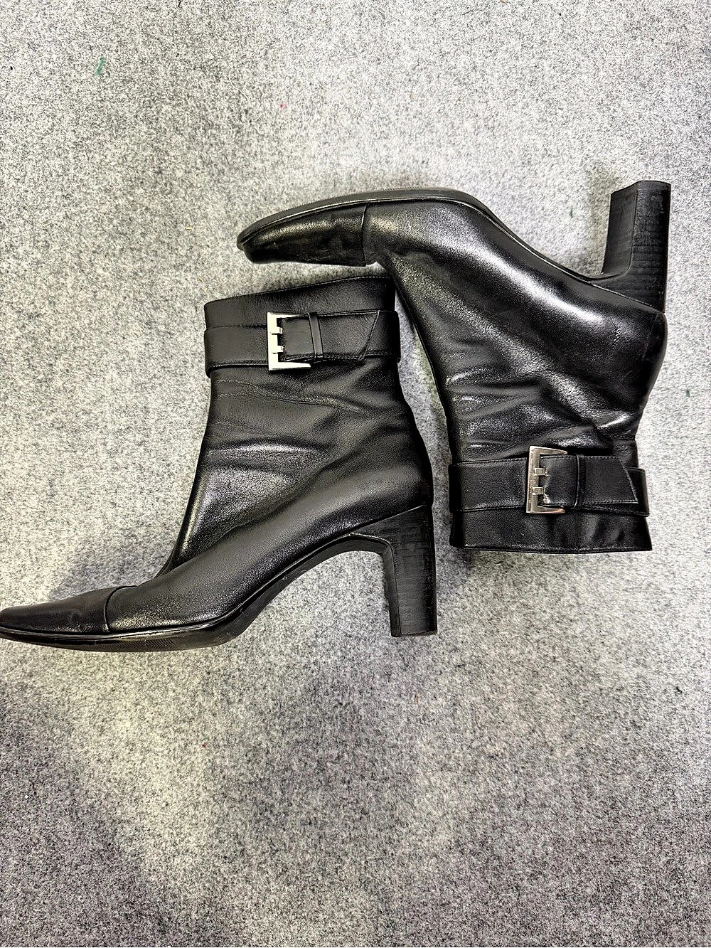 Bisou Black Buckle Heeled Ankle Booties US 6M - beautiful leather